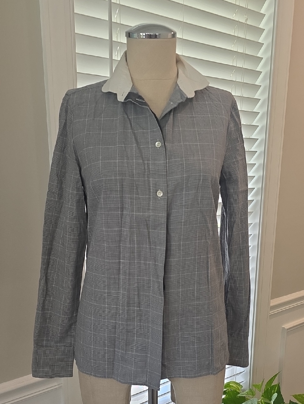J.Lindeberg Gray Windowpane Button-Down Shirt with White Collar